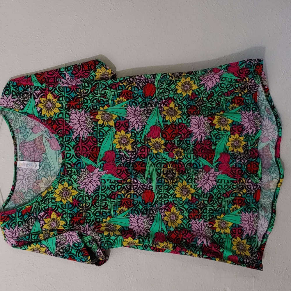 Lularoe Women's Size Large Floral Print Classic Tee